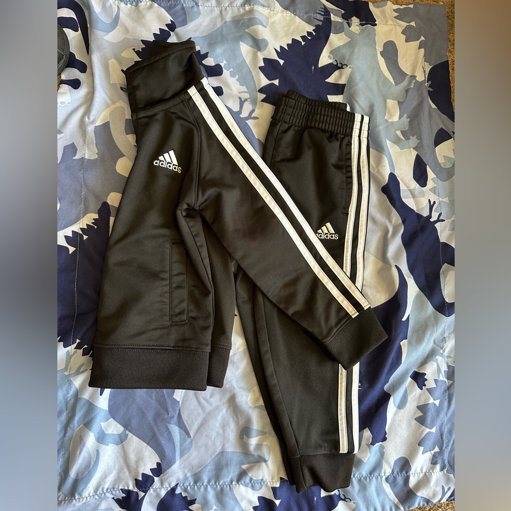 Kids Tracksuit 3T